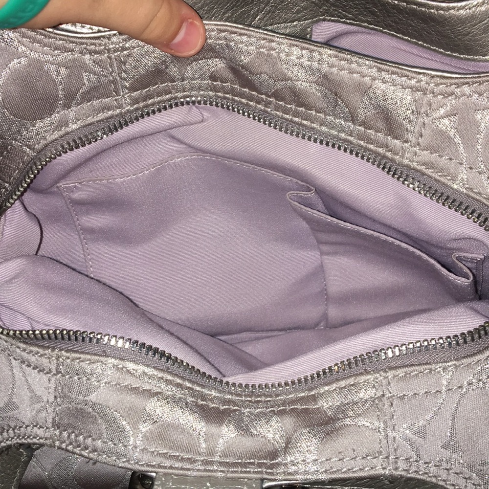 Coach purse! 🤩 ‼️‼️Authentic ✅‼️‼️ - Picture 5 of 8